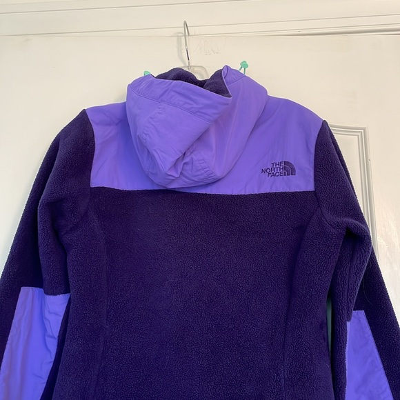 The North Face Women’s Purple Jacket Size XS - Picture 6 of 8